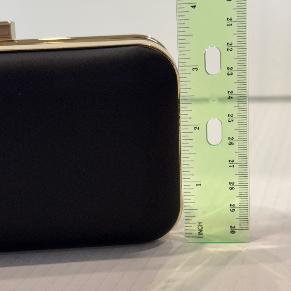 🆕 Giorgio Armani Parfums Black & Gold Clutch Case – Elegant Display Piece 🆕 - Picture 10 of 16